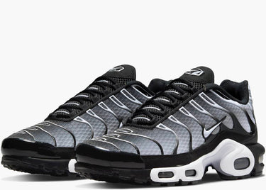 NIKE AIR MAX PLUS BLACK SILVER WHITE