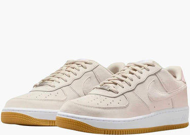 NIKE AIR FORCE 1 LOW SB LIGHT OREWOOD BROWN PINK