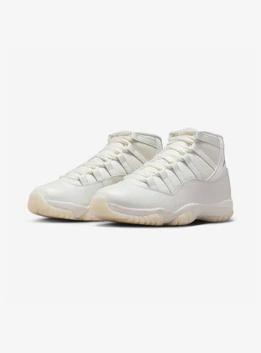 JORDAN 11 RETRO PEARL (W)