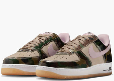 NIKE AIR FORCE 1 LOW '07 LV8 PATENT CAMO PINK