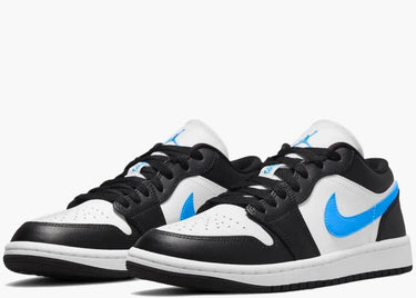 JORDAN 1 LOW BLACK UNIVERSITY BLUE WHITE (W)