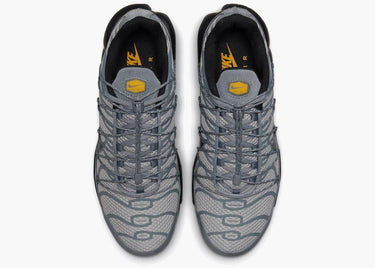 NIKE AIR MAX PLUS TOGGLE GREY REFLECTIVE