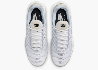 NIKE AIR MAX PLUS SAIL PURE PLATINUM SILVER