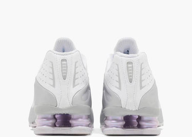 NIKE SHOX R4 WHITE METALLIC PLATINUM BARELY GRAPE (W)