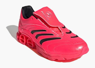 ADIDAS PREDATOR MEGARIDE MERCEDES-AMG PETRONAS FORMULA ONE TEAM TURBO BLACK