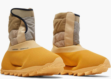 YEEZY KNIT RNR BOOT SULFUR