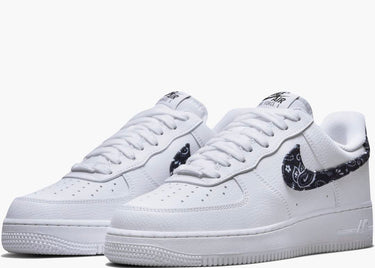 NIKE AIR FORCE 1 LOW '07 ESSENTIAL WHITE BLACK PAISLEY (W)