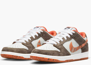 NIKE SB DUNK LOW CRUSHED D.C.