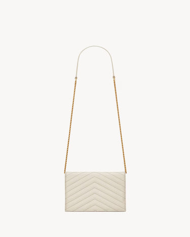 POCHETTE ENVELOPE CON CATENA CASSANDRE CLASSICA IN PELLE GRAIN DE POUDRE WHITE