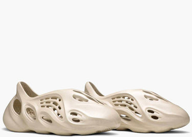 ADIDAS YEEZY FOAM RNNR SAND
