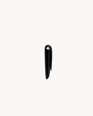 CASSANDRE MATELASSÉ FLAP POUCH in pelle goffrata grain de poudre trapuntata BLACK SILVER