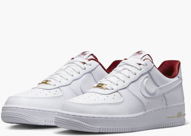NIKE AIR FORCE 1 LOW '07 SE JUST DO IT SUMMIT WHITE TEAM RED (W)