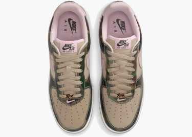 NIKE AIR FORCE 1 LOW '07 LV8 PATENT CAMO PINK