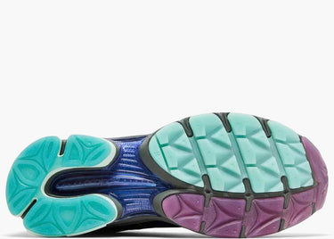 SAUCONY PROGRID TRIUMPH 4 WINTER SOLSTICE HOLOGRAPHIC