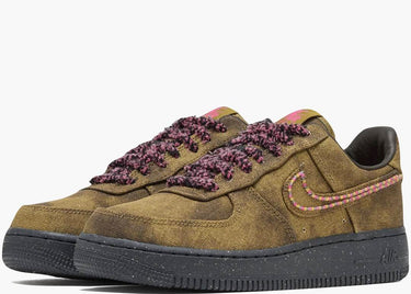 NIKE AIR FORCE 1 LOW '07 QS BOUCLE DESERT MOSS FIERCE PINK