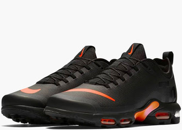 NIKE AIR MAX PLUS TN SE BLACK ORANGE (GS)