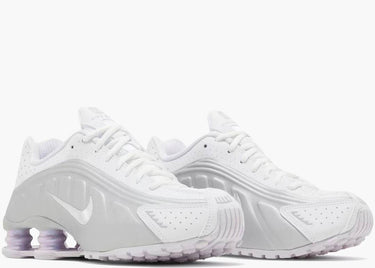 NIKE SHOX R4 WHITE METALLIC PLATINUM BARELY GRAPE (W)