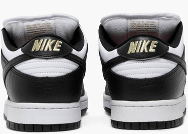 DUNK LOW SB BLACK x SUPREME (2021)