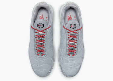 NIKE AIR MAX PLUS GREY RED