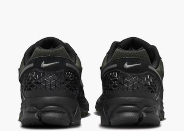 NIKE ZOOM VOMERO 5 BLACK SEQUOIA