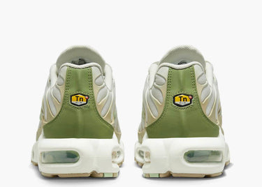 NIKE AIR MAX PLUS LIGHT BONE HONEYDEW ALLIGATOR (W)