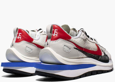 NIKE VAPORWAFFLE SACAI SPORT FUCHSIA GAME ROYAL