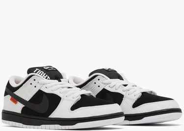 NIKE SB DUNK LOW TIGHTBOOTH