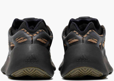 YEEZY BOOST 700 V3 CLAY BROWN