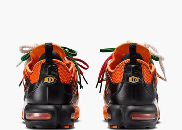 NIKE AIR MAX PLUS HOMECOMING SAFETY ORANGE