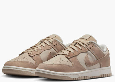 NIKE DUNK LOW SE SANDDRIFT (W)