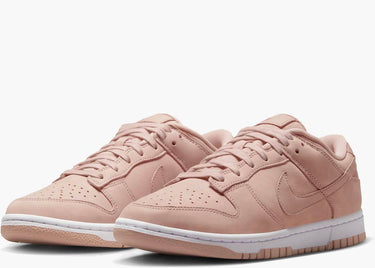 NIKE DUNK LOW PRM PINK OXFORD (W)