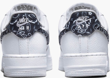NIKE AIR FORCE 1 LOW '07 ESSENTIAL WHITE BLACK PAISLEY (W)