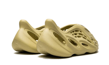 ADIDAS YEEZY FOAM RNNR SULFUR