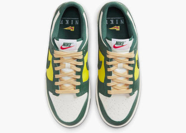 NIKE DUNK LOW SE NOBLE GREEN (W)